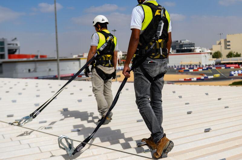 The Benefits of Installing Roof Safety Systems - Safesite